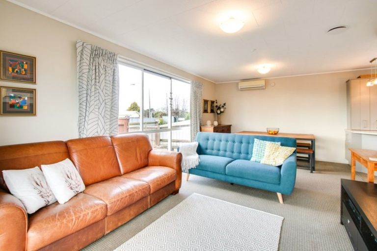 Photo of property in 2 Otatara Road, Taradale, Napier, 4112