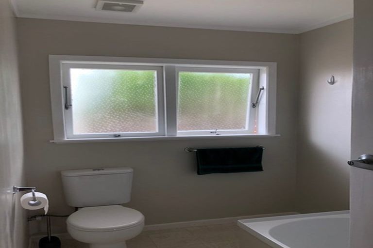 Photo of property in 2/4 Cecil Road, Milford, Auckland, 0620