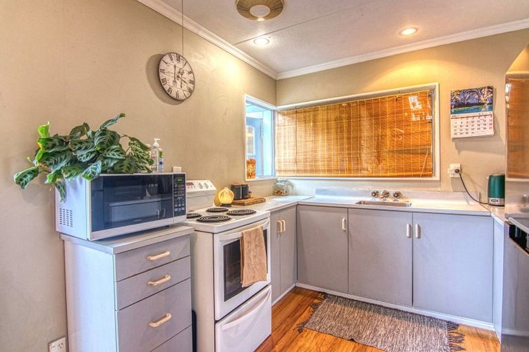 Photo of property in 3 Coromandel Court, Roslyn, Palmerston North, 4414