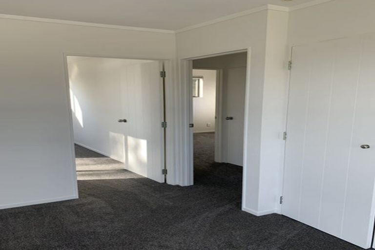 Photo of property in 24 Tindalls Bay Road, Tindalls Beach, Whangaparaoa, 0930