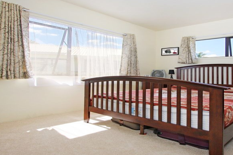 Photo of property in 4/31 Aeronautic Road, Takanini, 2112