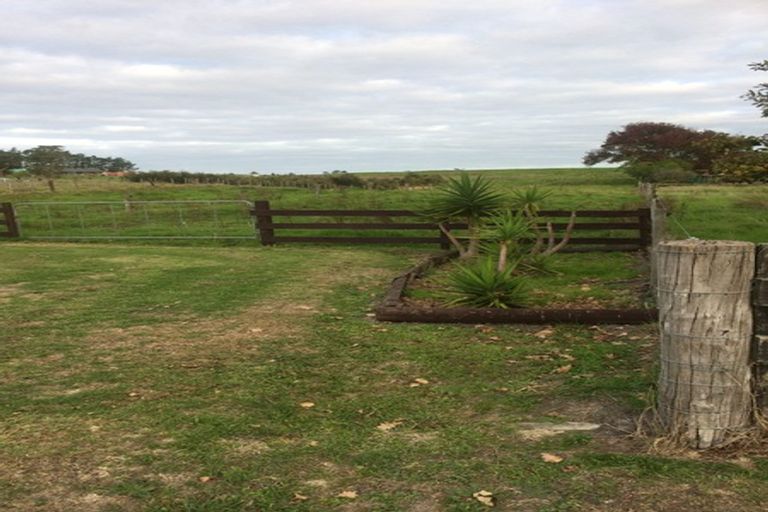 Photo of property in 32 Parore Road West, Parore, Dargaville, 0372