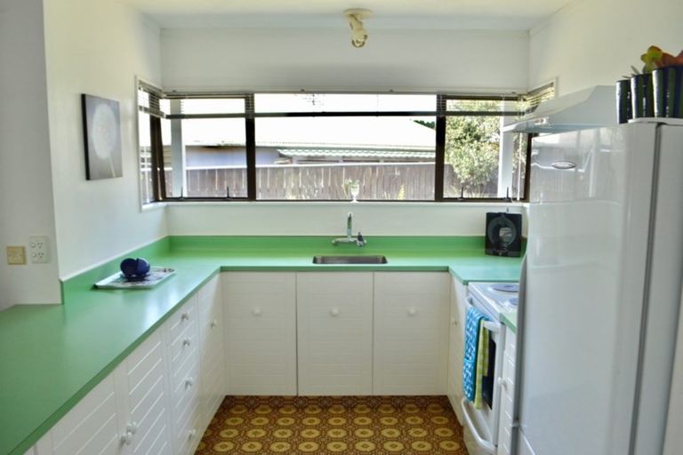 Photo of property in 30 Simcox Street, Otaki Beach, Otaki, 5512