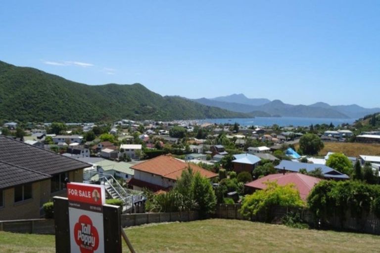 Photo of property in 7 Moana Heights, Waikawa, Picton, 7220