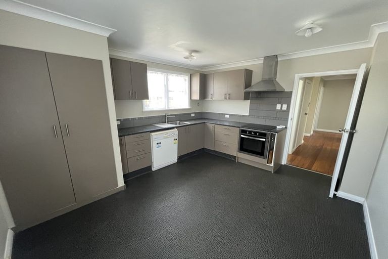 Photo of property in 83 Rangiora Avenue, Roslyn, Palmerston North, 4414