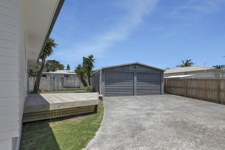 Photo of property in 2/260 Birkdale Road, Birkdale, Auckland, 0626
