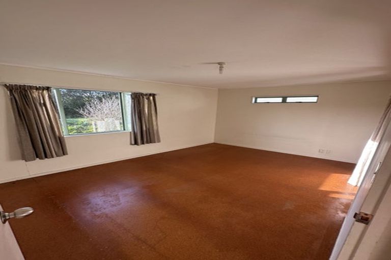 Photo of property in 120 Eskdale Road, Birkdale, Auckland, 0626