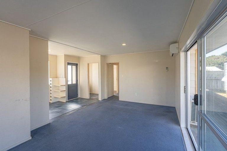 Photo of property in 14 Scott Avenue, Otaki Beach, Otaki, 5512