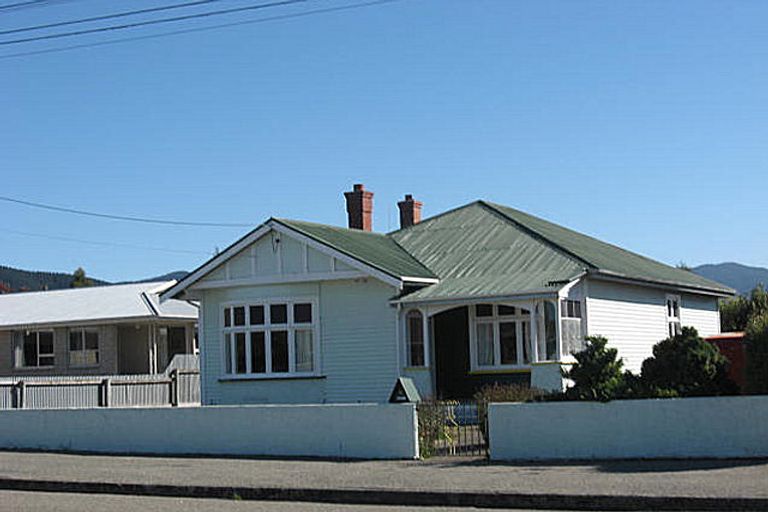 Photo of property in 50 Harris Street, Waimate, 7924