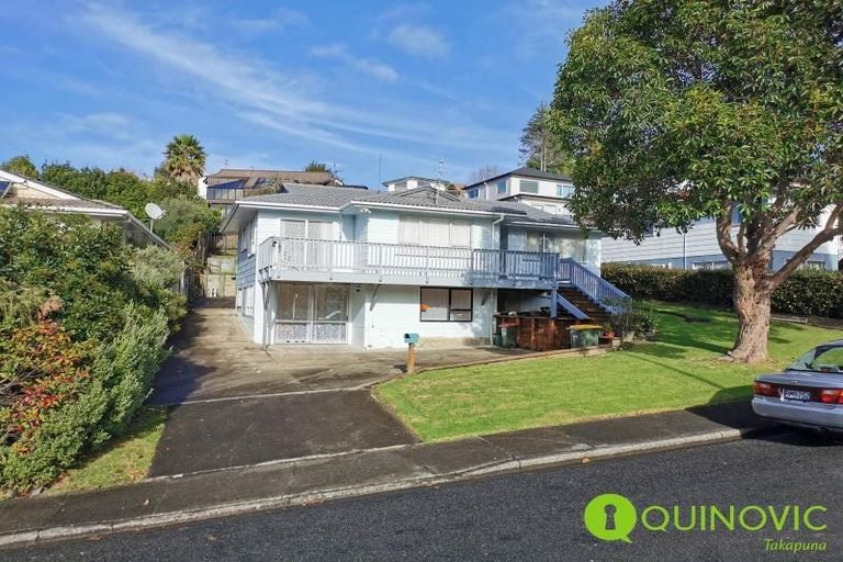 Photo of property in 42 Regency Place, Sunnynook, Auckland, 0632