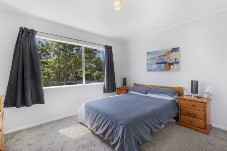 Photo of property in 2/7 Kopu Place, Clendon Park, Auckland, 2103