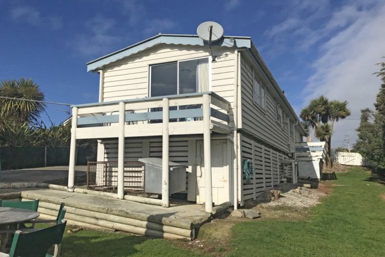Photo of property in 20 Rimu Street, Kaka Point, 9271