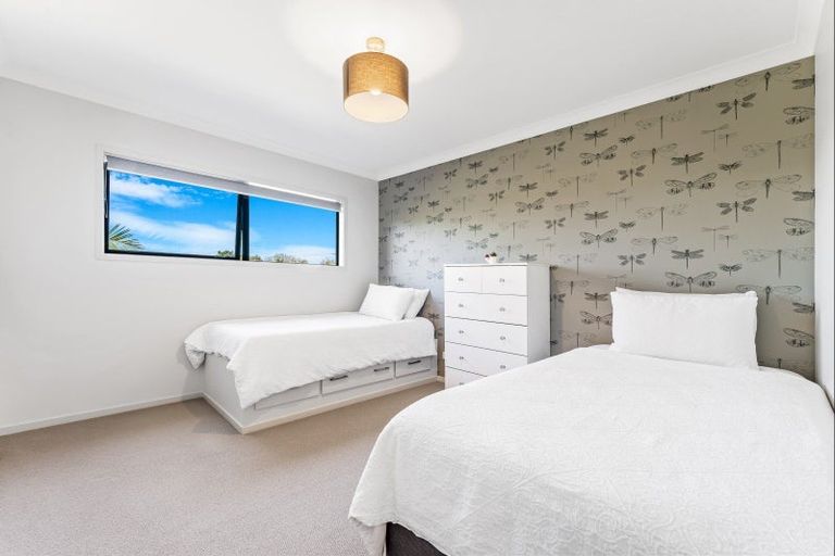 Photo of property in 2 Wonderview Road, Leigh, 0985