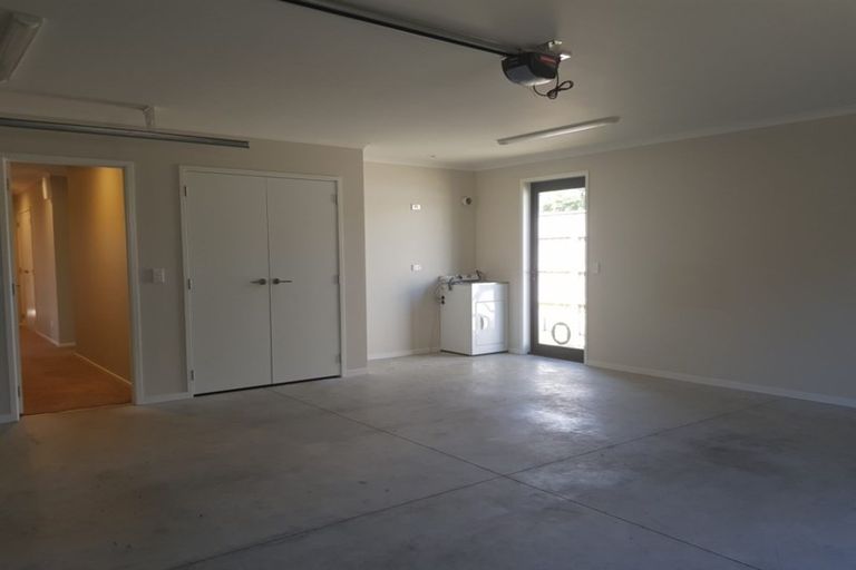 Photo of property in 18 Keene Drive, Bell Block, New Plymouth, 4312