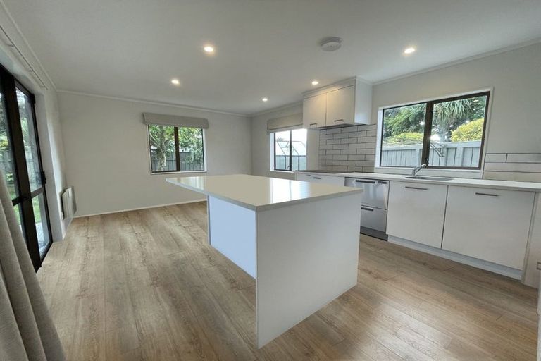 Photo of property in 1/44 Randwick Crescent, Moera, Lower Hutt, 5010