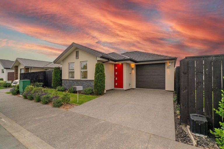 Photo of property in 9 Robalan Close, Halswell, Christchurch, 8025