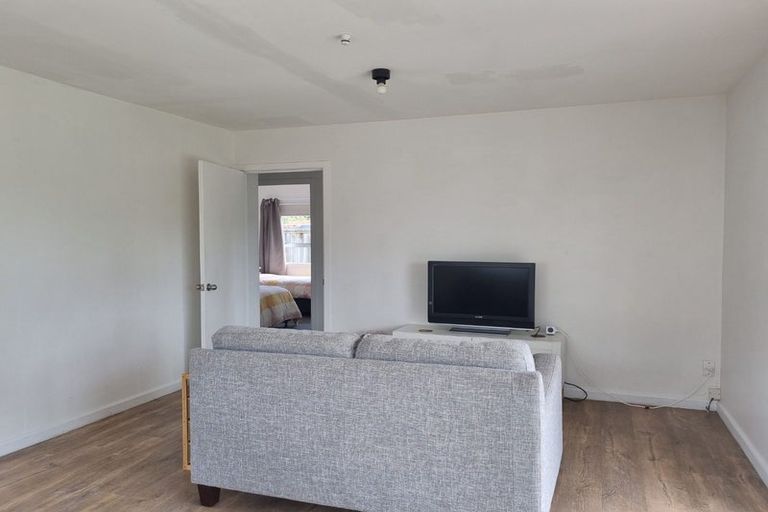 Photo of property in 81 Jellicoe Street, Martinborough, 5711