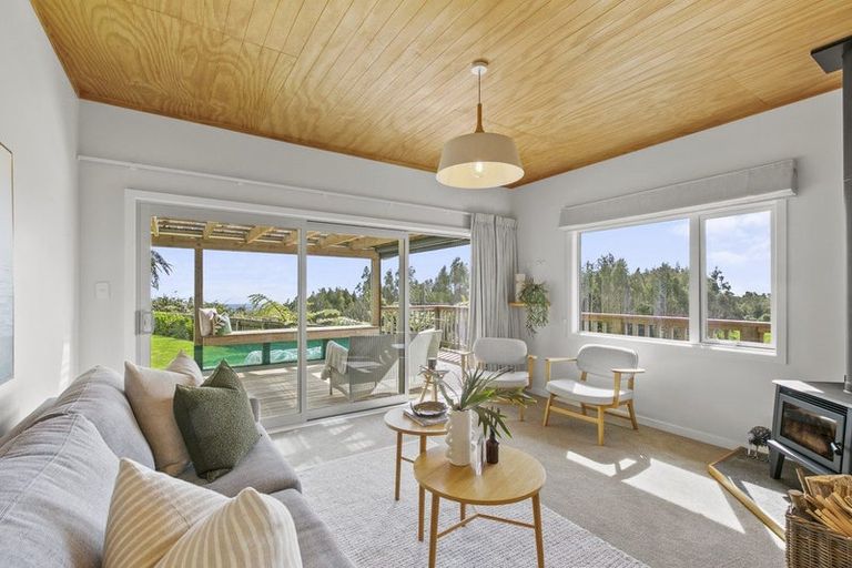 Photo of property in 828 Dover Road, Okato, New Plymouth, 4374