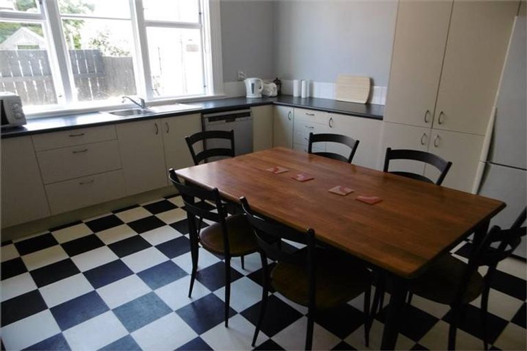 Photo of property in 218 Frankley Road, Frankleigh Park, New Plymouth, 4310