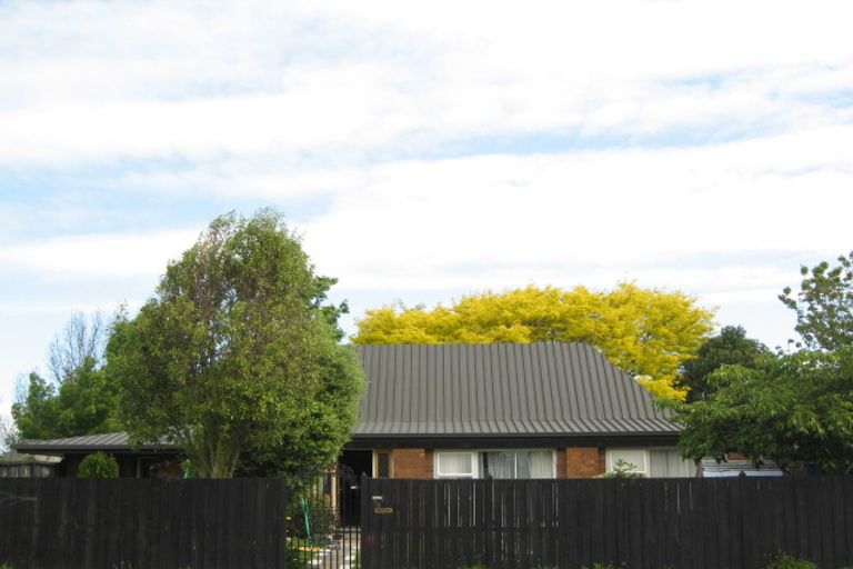 Photo of property in 50 Prestons Road, Redwood, Christchurch, 8051