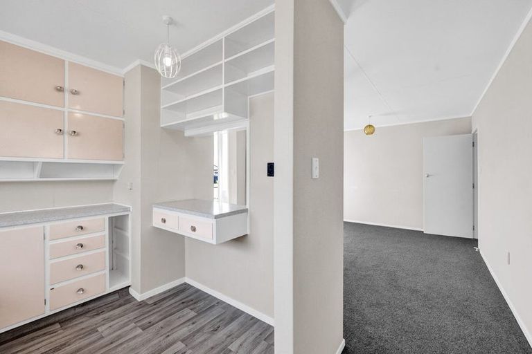 Photo of property in 19 Kamahi Avenue, Hawera, 4610