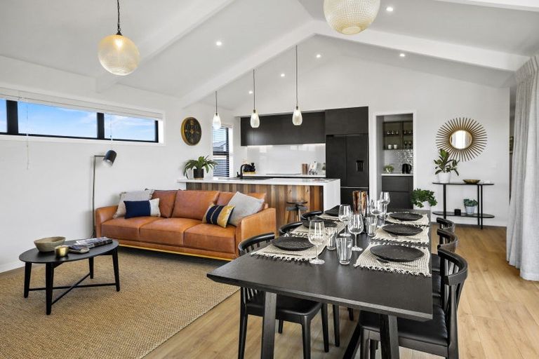 Photo of property in 25 Oralee Terrace, Peacocke, Hamilton, 3206