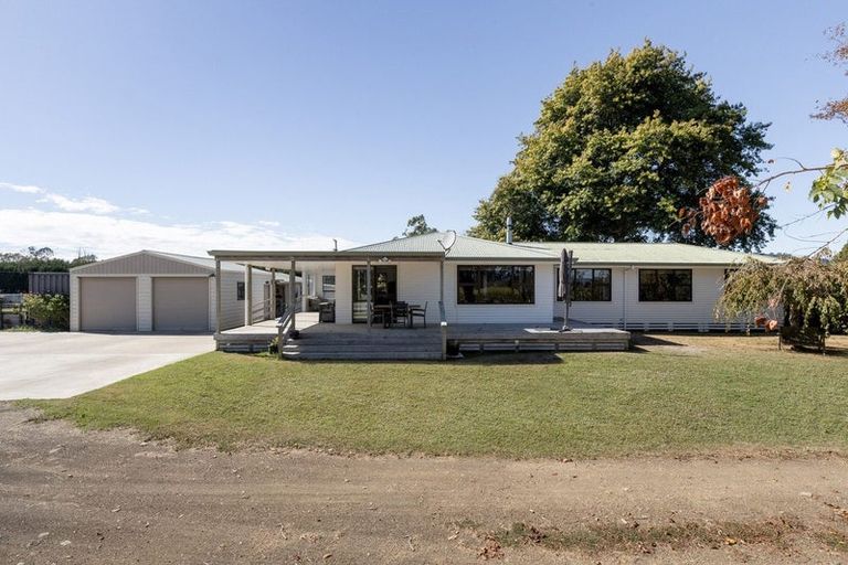 Photo of property in 402 Awakeri Road, Edgecumbe, Whakatane, 3193