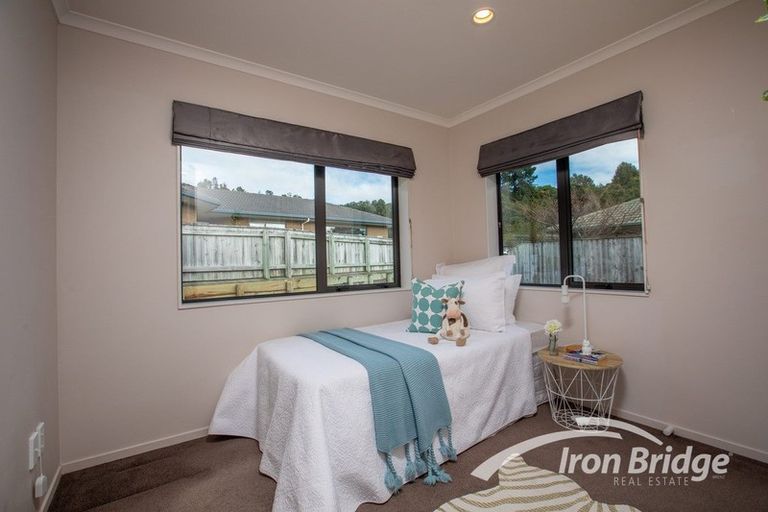 Photo of property in 11 Beaufort Close, Kingsley Heights, Upper Hutt, 5018