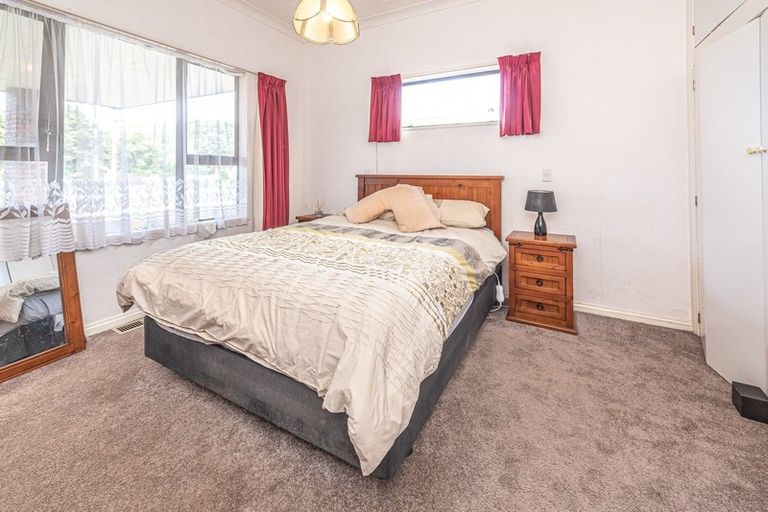 Photo of property in 10 Gonville Avenue, Gonville, Whanganui, 4501