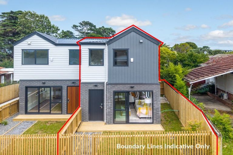 Photo of property in 140a Edgewater Drive, Pakuranga, Auckland, 2010