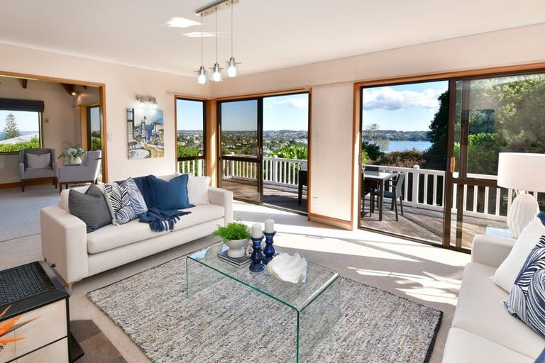 Photo of property in 1124 Whangaparaoa Road, Tindalls Beach, Whangaparaoa, 0930