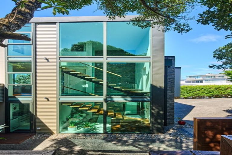 Photo of property in 24d Mandalay Terrace, Khandallah, Wellington, 6035