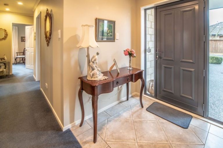 Photo of property in 2 Village Lane, Halswell, Christchurch, 8025