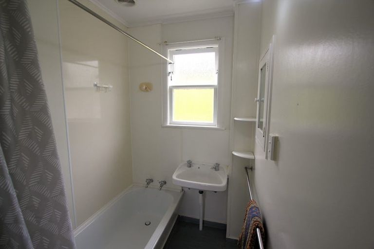 Photo of property in 90 Wilkie Crescent, Naenae, Lower Hutt, 5011