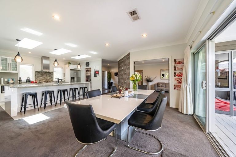 Photo of property in 19 Flotilla Place, Whitby, Porirua, 5024