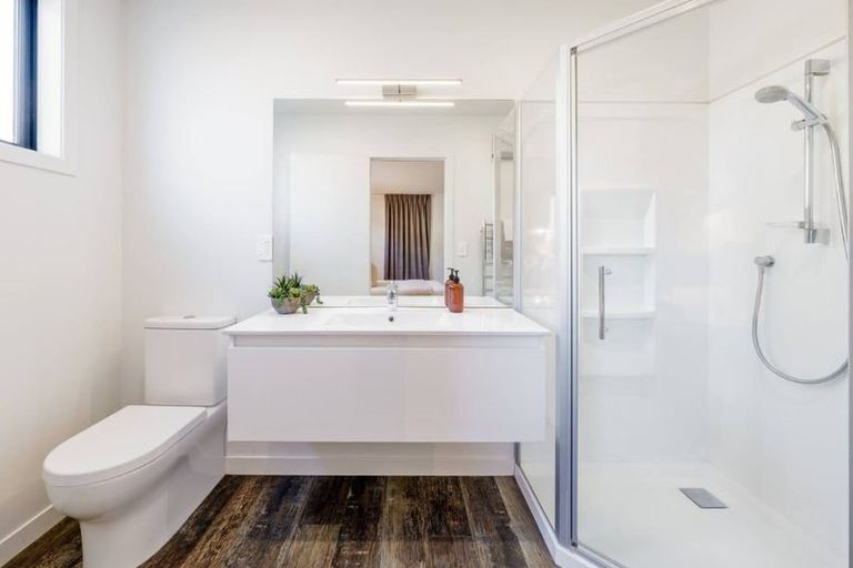 Photo of property in 5 Lorne Street, Lake Hayes, Queenstown, 9304