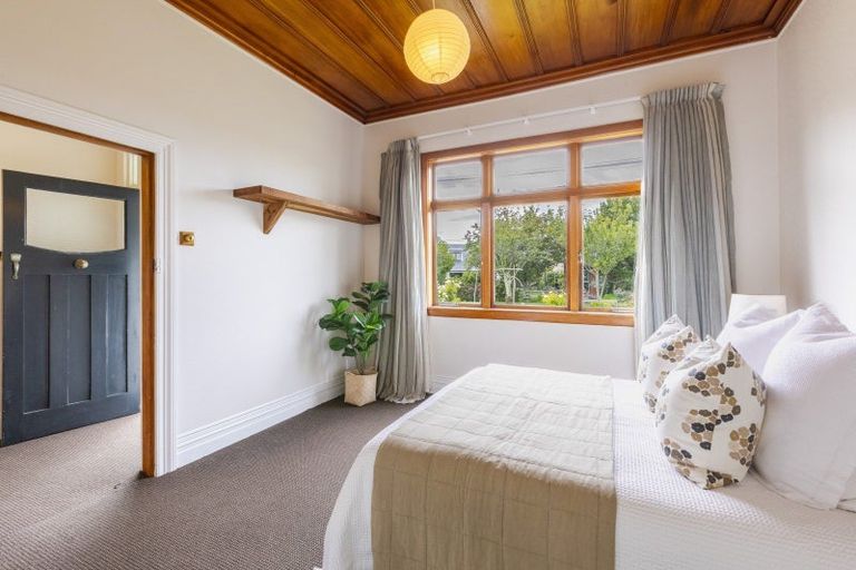 Photo of property in 59 Ferry Road, Clive, 4102