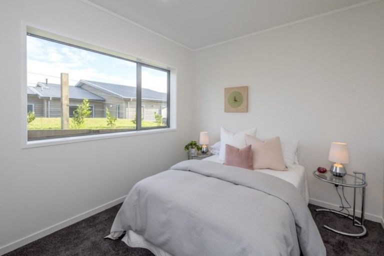 Photo of property in 3 Lamont Place, Waikanae, 5036