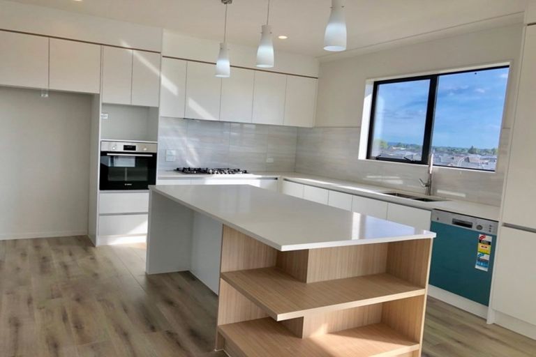 Photo of property in 41 Pakaraka Drive, Papakura, 2110