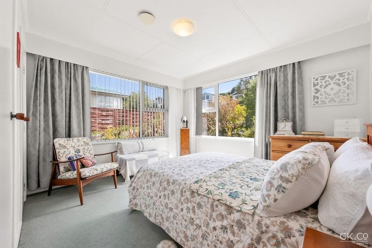 Photo of property in 21 Acacia Avenue, Maungaraki, Lower Hutt, 5010