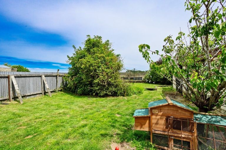 Photo of property in 122 Cunningham Crescent, Grasmere, Invercargill, 9810