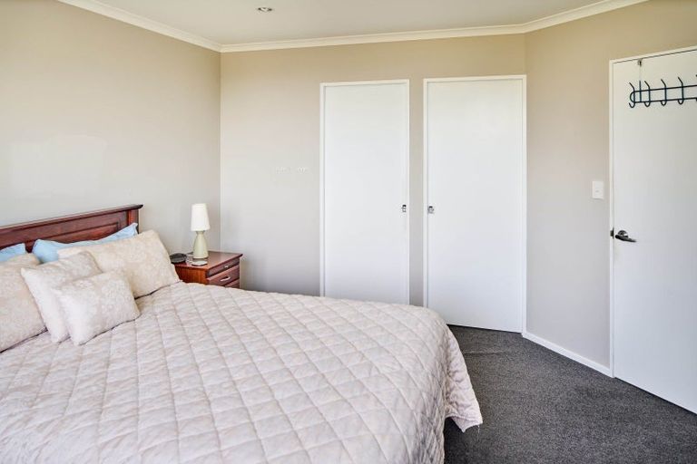 Photo of property in 23 View Road, Titahi Bay, Porirua, 5022