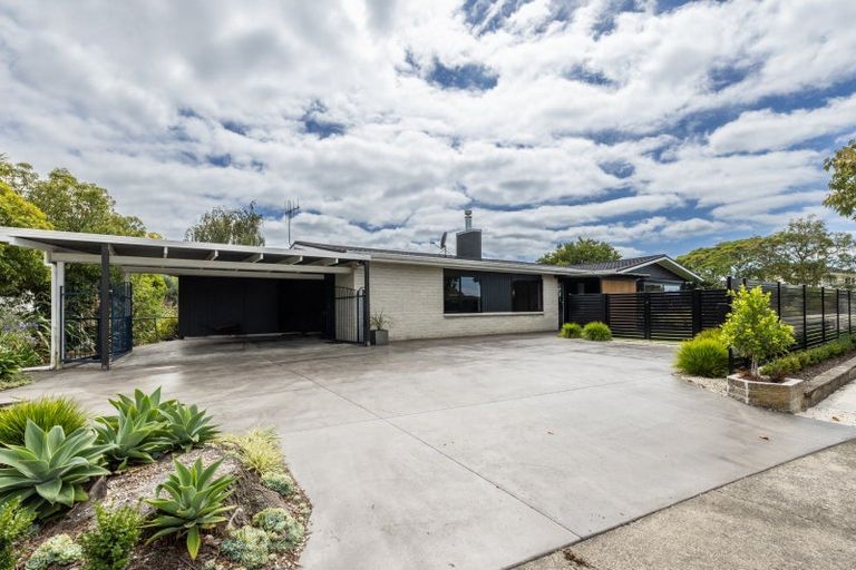 Photo of property in 29 Kent Terrace, Taradale, Napier, 4112