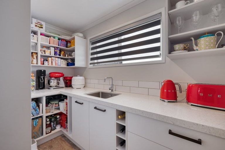 Photo of property in 9 Colpoma Close, Papamoa Beach, Papamoa, 3118