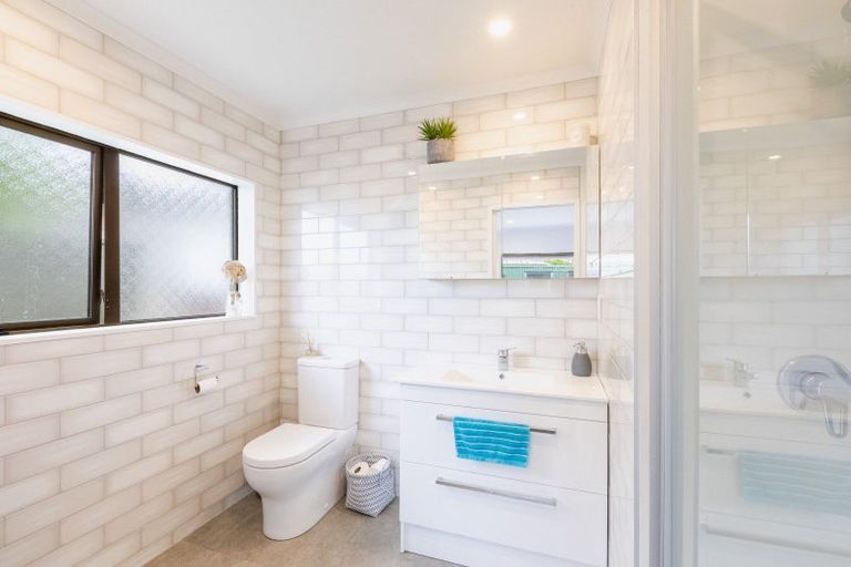 Photo of property in 96 Freyberg Avenue, Tamatea, Napier, 4112