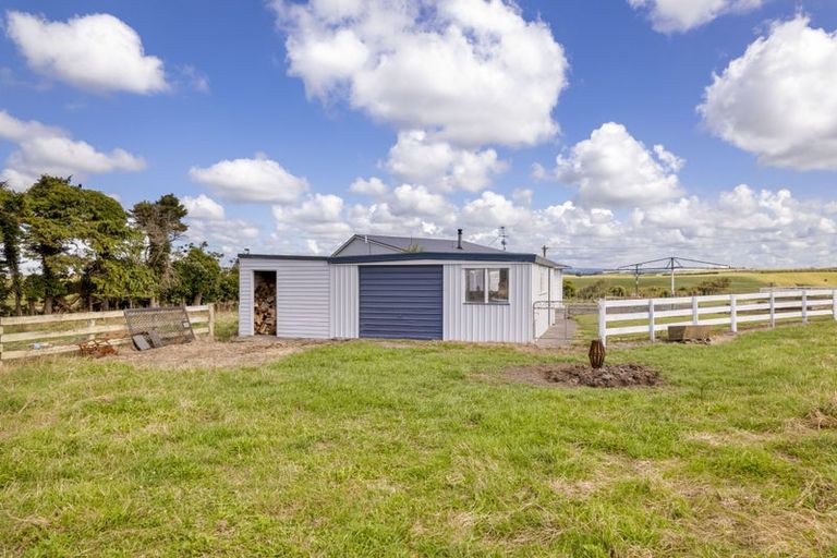 Photo of property in 370 Boylan Road, Te Roti, Hawera, 4673