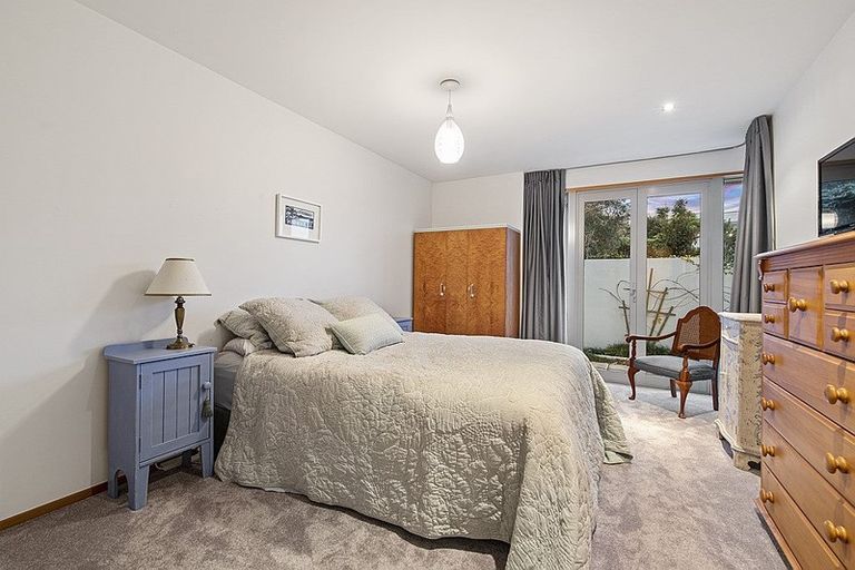 Photo of property in 2/55 Parr Terrace, Castor Bay, Auckland, 0620
