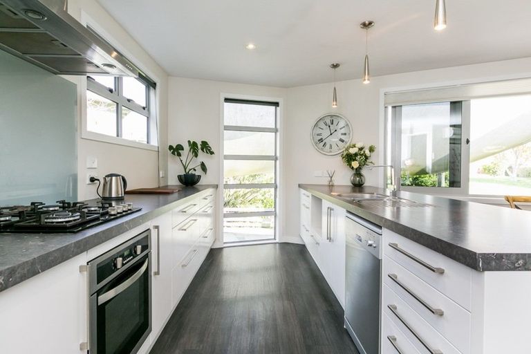 Photo of property in 9a Saint Hill Lane, Havelock North, 4130