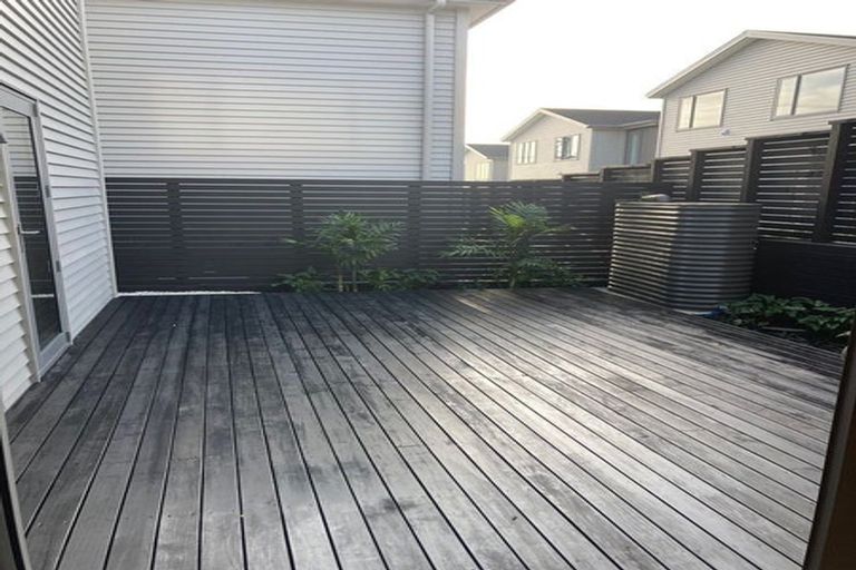 Photo of property in 8 O'halloran Road, Howick, Auckland, 2014