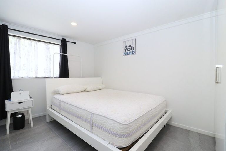 Photo of property in 71 Casuarina Road, Half Moon Bay, Auckland, 2012